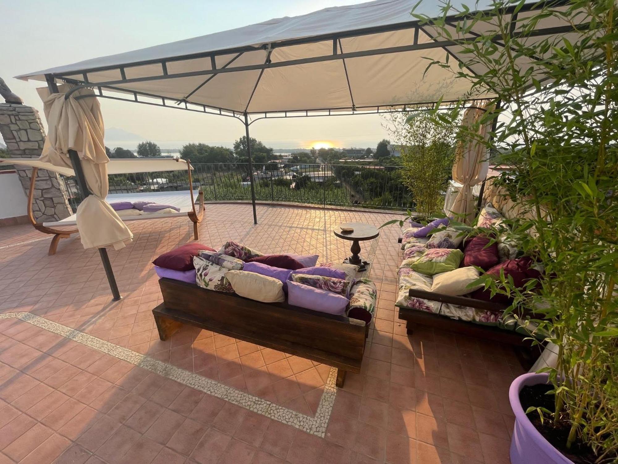 Domus Parva - Villa Con Bio-Piscina, Spa Privata E Appartamenti Panoramici Bacoli Exterior photo